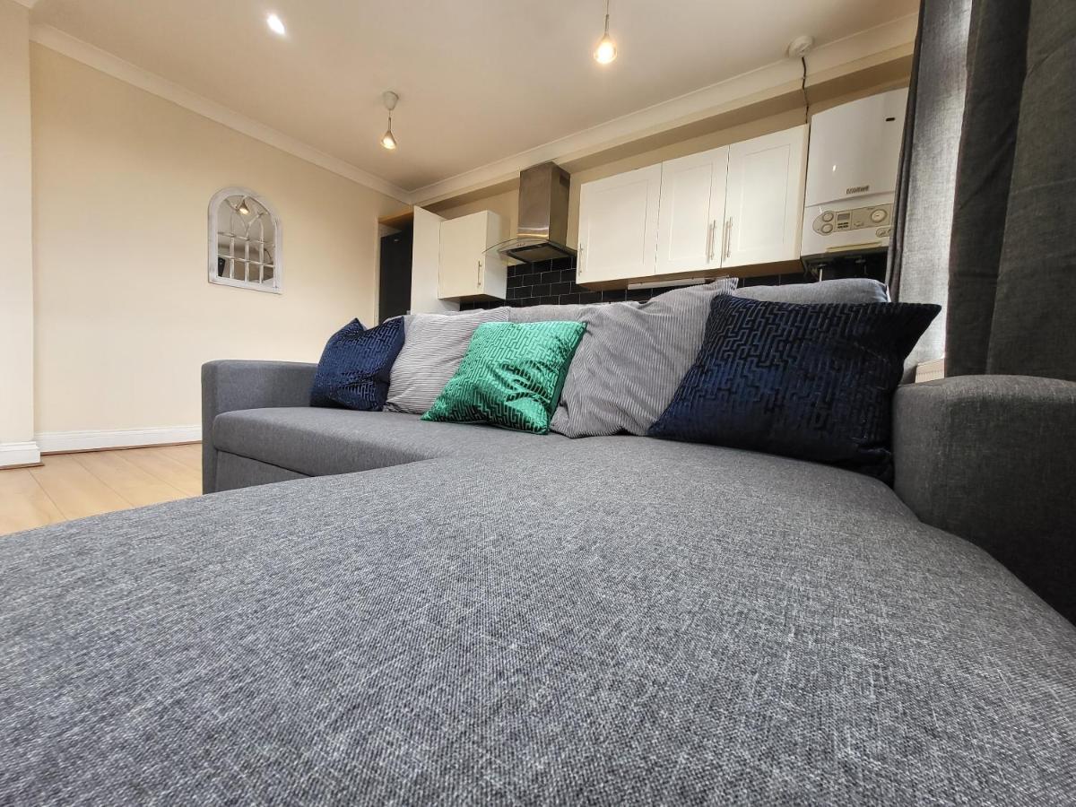 Tooting Bec Central Apartment By London Tube Eksteriør billede