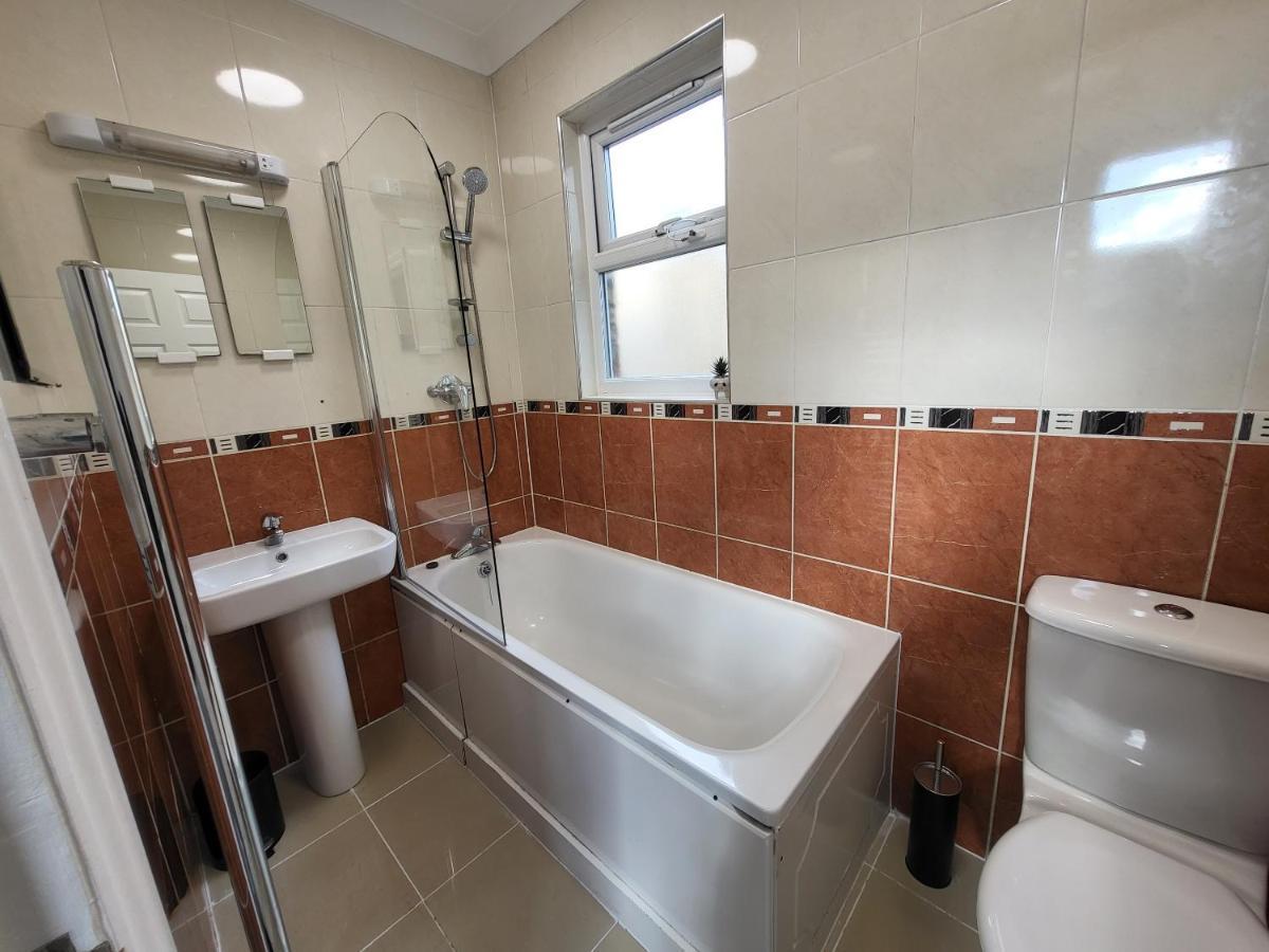 Tooting Bec Central Apartment By London Tube Eksteriør billede